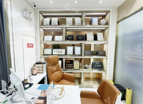 苏州百年植发院内