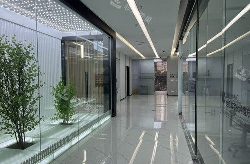 贵阳牙博士口腔内部过道环境示意图