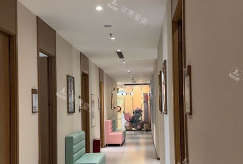 贵阳华美紫馨整形走廊环境图 贵阳华美紫馨整形走廊环境图