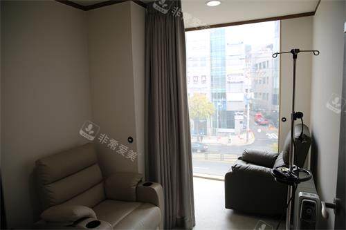 韩国mauve整形外科等候区