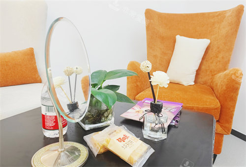 杭州爱琴海医疗美容门诊部接待区