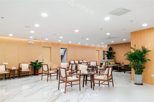 东莞美立方美容医院休息候诊区