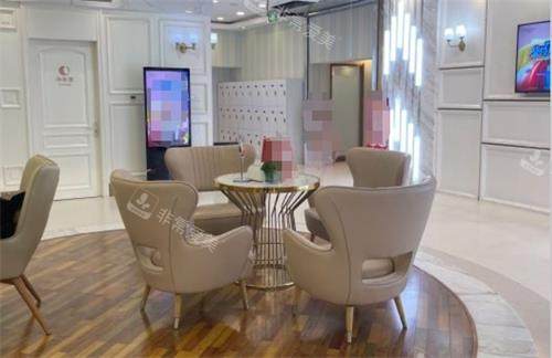 郑州韩辰华领整形休息区