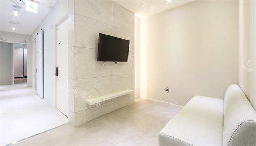 韩国uverse整形外科休息