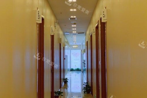 长沙鹏爱口腔走廊