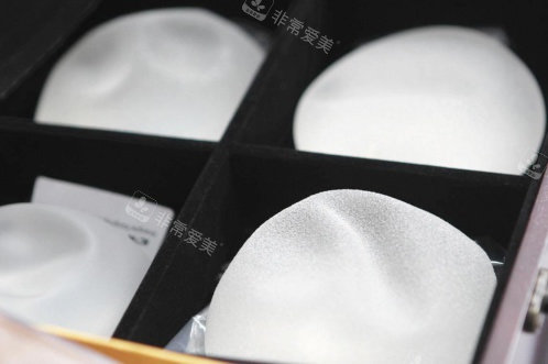 大连雅婷医疗美容隆胸假体展示 大连雅婷医疗美容隆胸假体展示