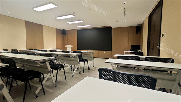 网评哈尔滨自体脂肪隆...