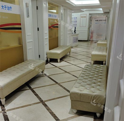 广州柏德口腔的等待区