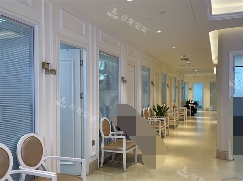 西安畫美整形醫(yī)院走廊環(huán)境