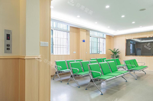 梅州爱明眼科医院等候区