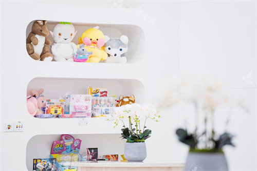 杭州科瓦齿科万象城店玩具区