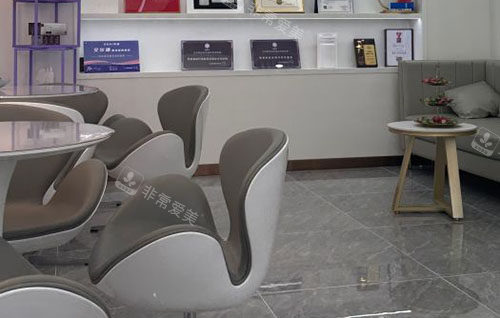 兰州维多丽亚整形大厅休息区