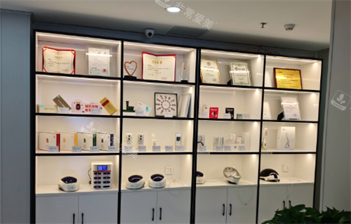 南昌国丹植发荣誉展示