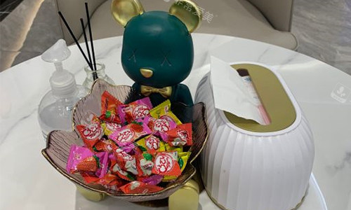 东莞紫芯医疗美容的等待区环境