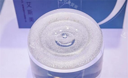 艾斯美隆胸假体照片