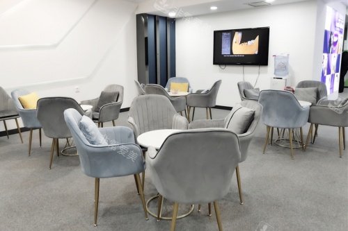 贵阳利美康美容医院候诊区