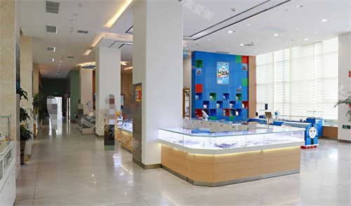 恩施慧宜眼科医院配镜区