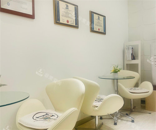 韩国雕刻整形外科医院预约：官网/微信/电话在线预约，宋龙泰院长面诊优先可锁定档期～