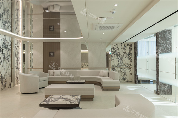 韩国DIAR皮肤科等候区一角