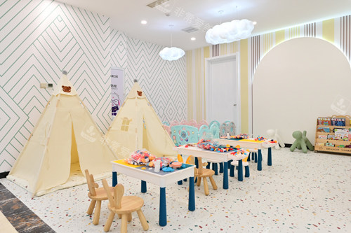 青岛优诺口腔正畸总院娱乐区图