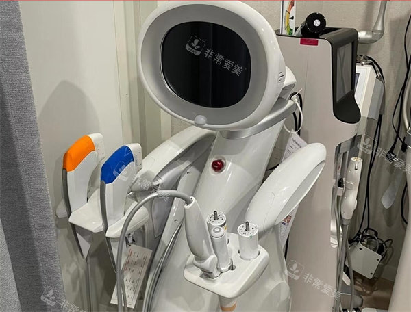 韩国做美版超声二代300发收费是109万韩币左右！下颌线清晰了好多，这钱花得值！