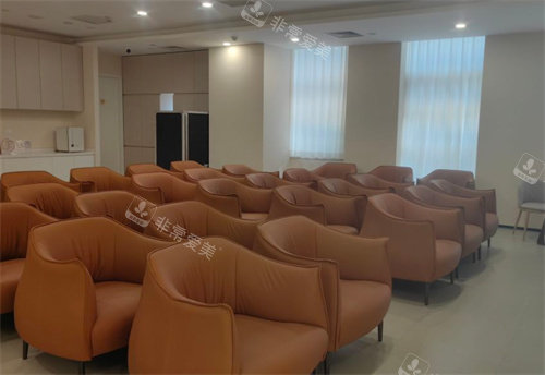 北京锦恩医疗美容等候区照片