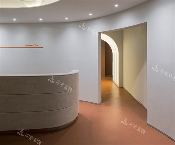 韓國DAYBEAU皮膚科弘大店走廊環(huán)境