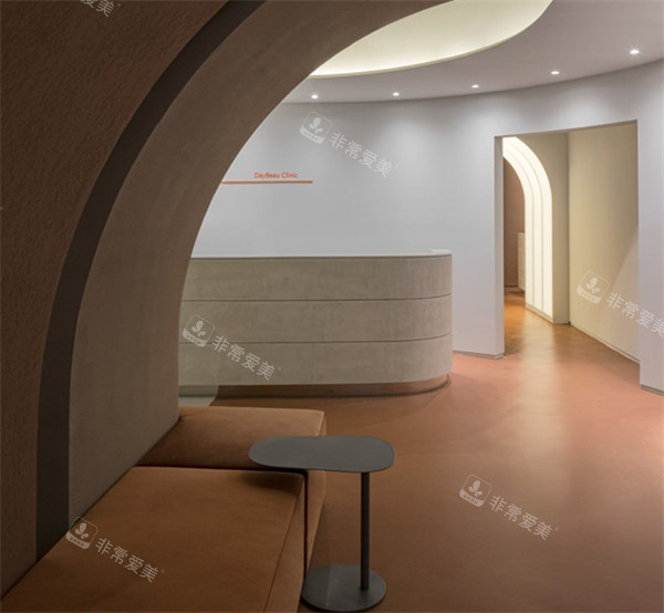 韓國DAYBEAU皮膚科弘大店內部環(huán)境圖示