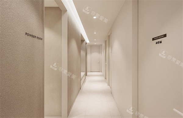 韩国圣水newlline皮肤科走廊