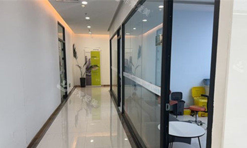 石家庄牙医先生口腔走廊图