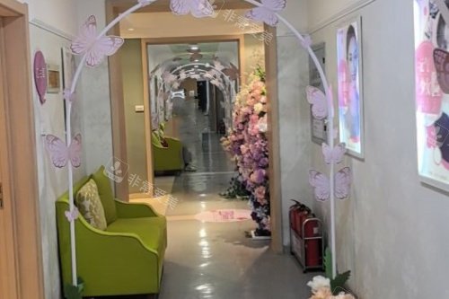 鞍山齐敏美容医院走廊