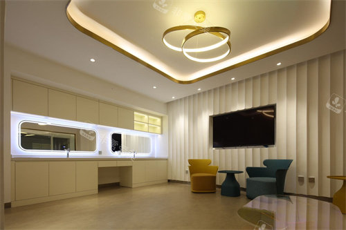 沈阳亿美整形医院大厅