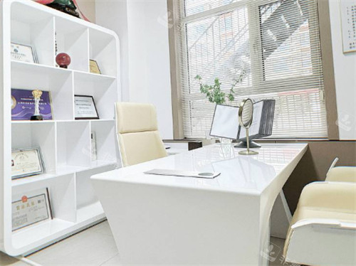 大同初合医美面诊室