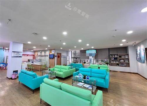 柳州爱尔眼科休息区