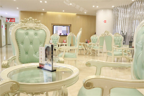 南京华韩奇致美容医院等待区