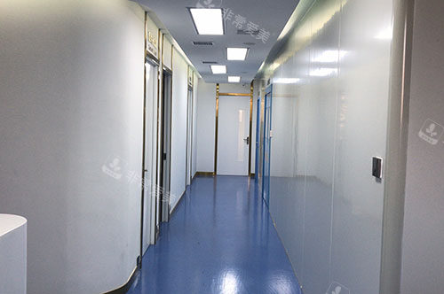 大同圣莲心医疗美容走廊环境图