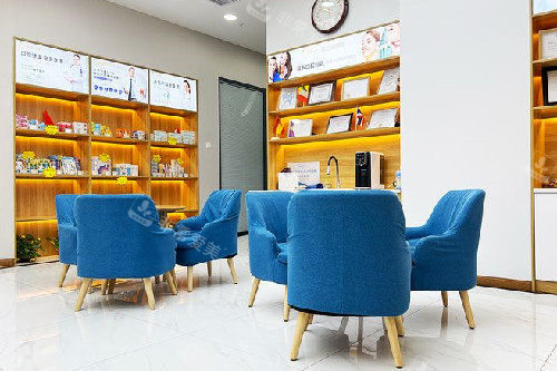 武汉橙美口腔候诊区