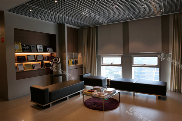 韩国釜山格莱斯皮肤科等待区