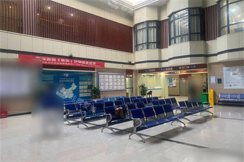 成都华厦眼科大厅候诊区