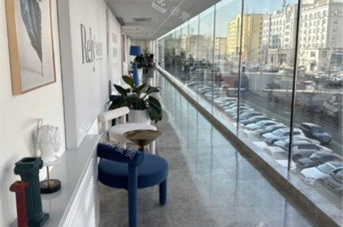 哈爾濱瑞麗醫(yī)療美容內(nèi)部休息等待區(qū)環(huán)境