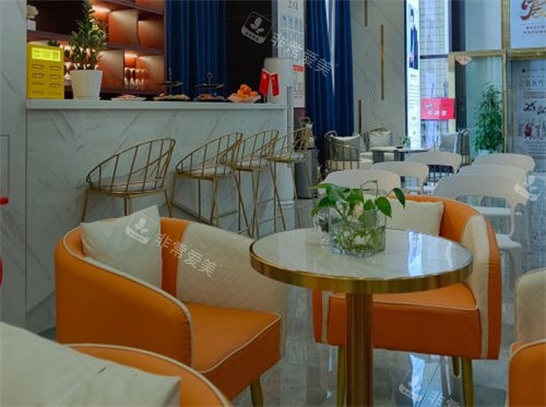 重庆曲胜医疗美容医院等待区