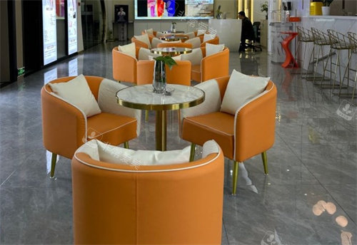 重庆曲胜医疗美容医院大厅等待区