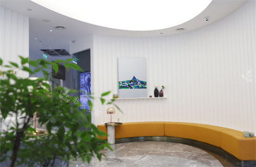 青岛博士医疗美容侧门