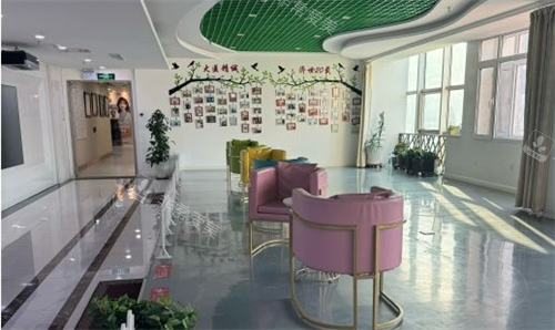 沈阳杏林整形侧厅休息区