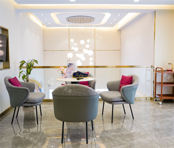 哈尔滨晶颜丽肤医疗美容等待区