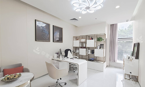 深圳雅尊整形面诊室环境