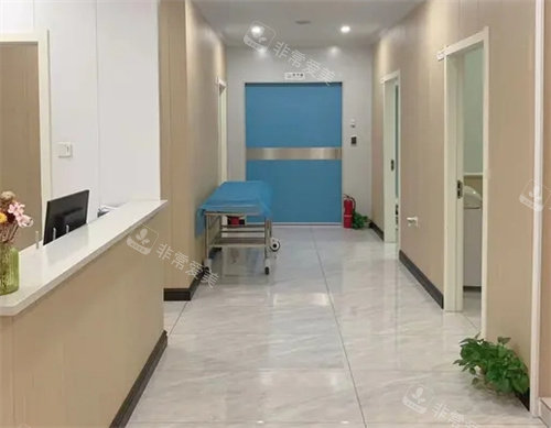 武汉天申医疗美容医院走廊环境