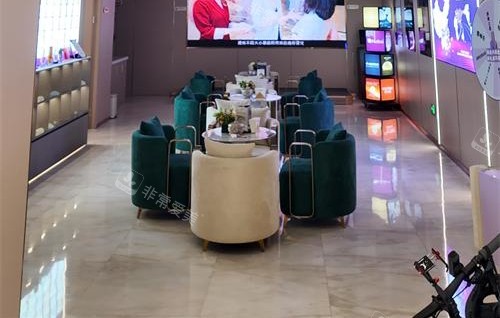 长沙祺美胸整形大厅休息区环境照