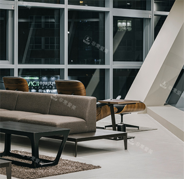 釜山cc整形外科等待区一角