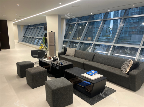 釜山CC整形外科等候区